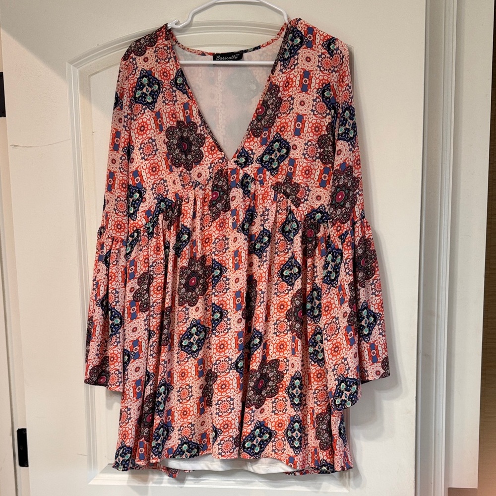 Elegant Floral V-Neck Blouse